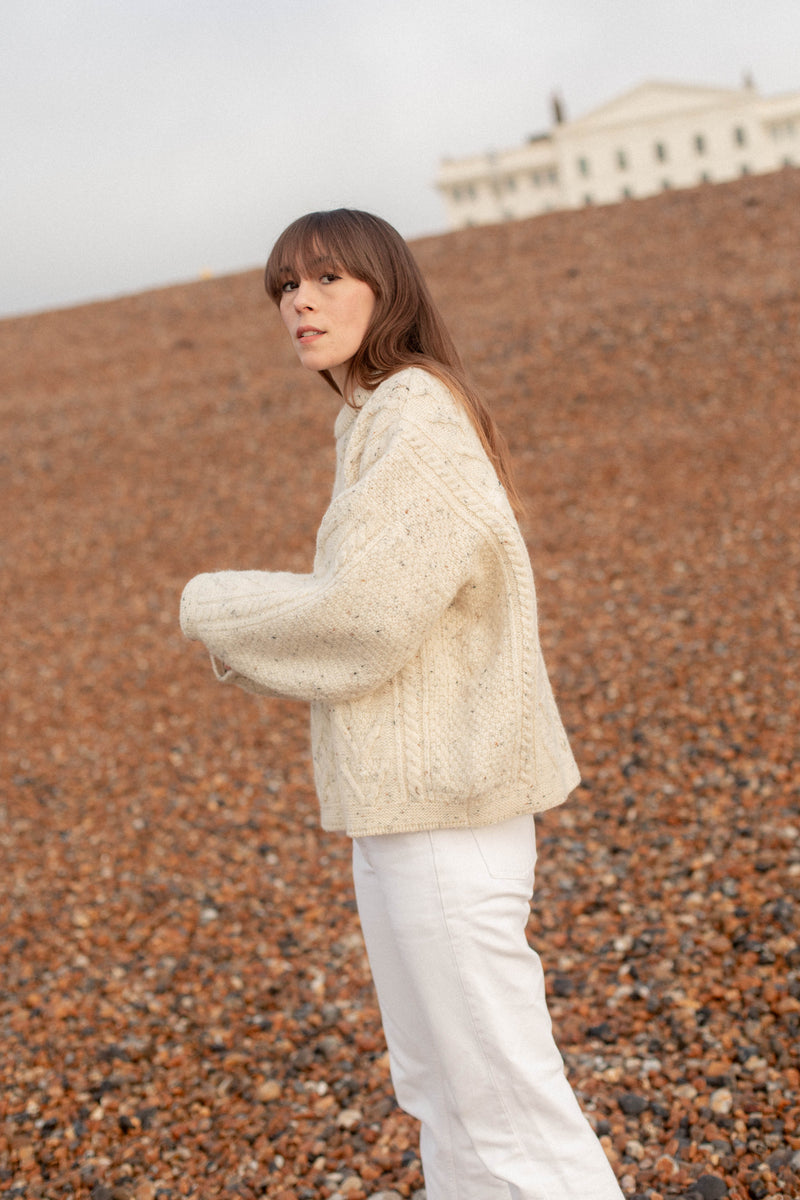 90s CREAM SPECKLED CABLE KNIT ARAN JUMPER | UK 8 - 20