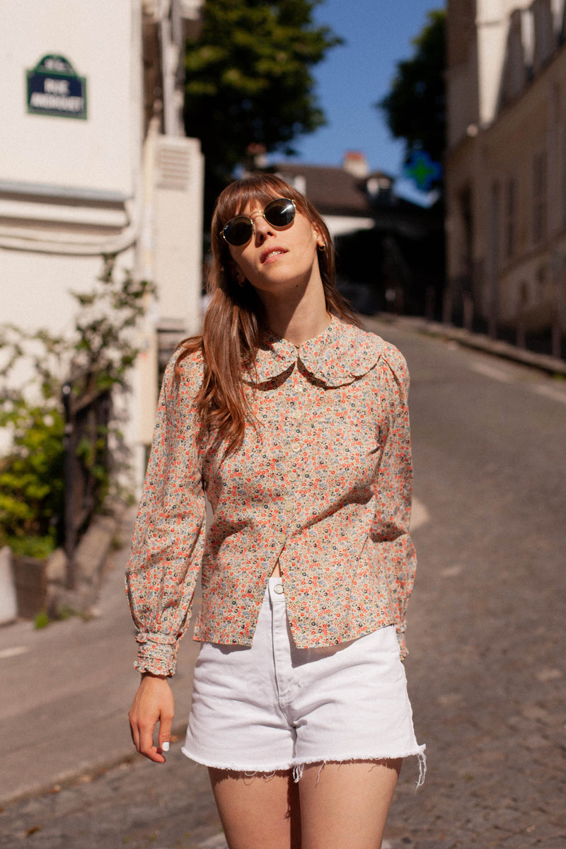 Anita is Vintage 60s Ditsy Floral Blouse