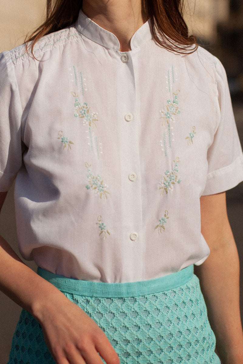 Anita is Vintage 60s White Embroidered Short Sleeve Blouse