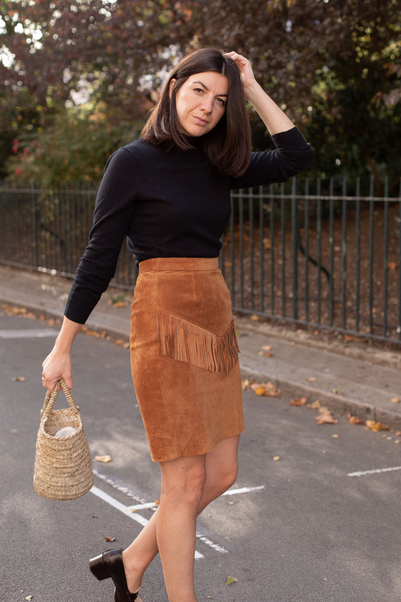 Anita is Vintage 80s Brown Fringe Mini Skirt